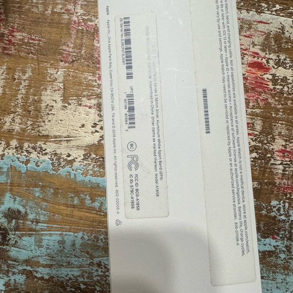 Apple smart watch . Series 3. Worn once & lost charge . Not able to get it on . - Picture 3 of 4